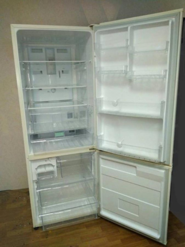 картинка Panasonic NR-B591BR Холодильник двухкамерный No Frost 67.4x79.2x182 см БУ от магазина Интерком-НН фото 4